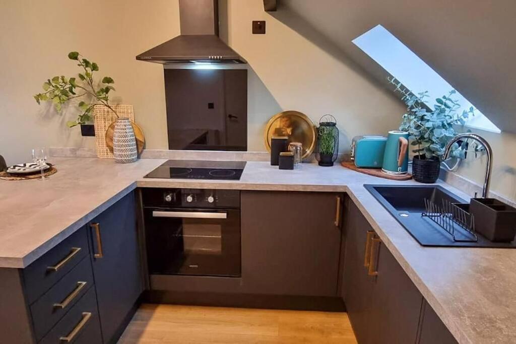 Super Stylish Apartment In Urmston Flat 3 Exterior photo